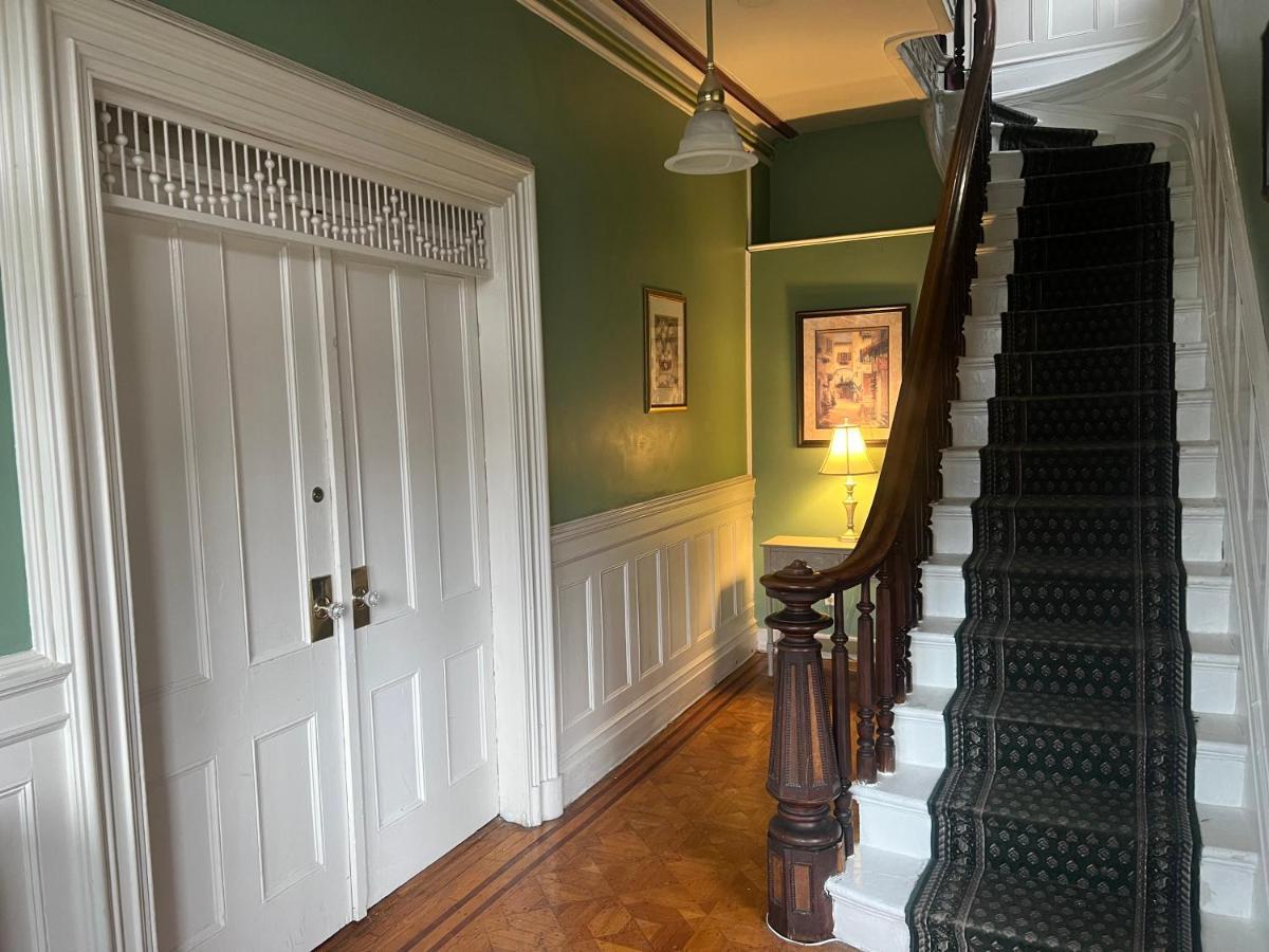 1 Bedroom Private Victorian Apt In Convenient City Location On 5 Acre, Sleeps 4 Poughkeepsie Zewnętrze zdjęcie