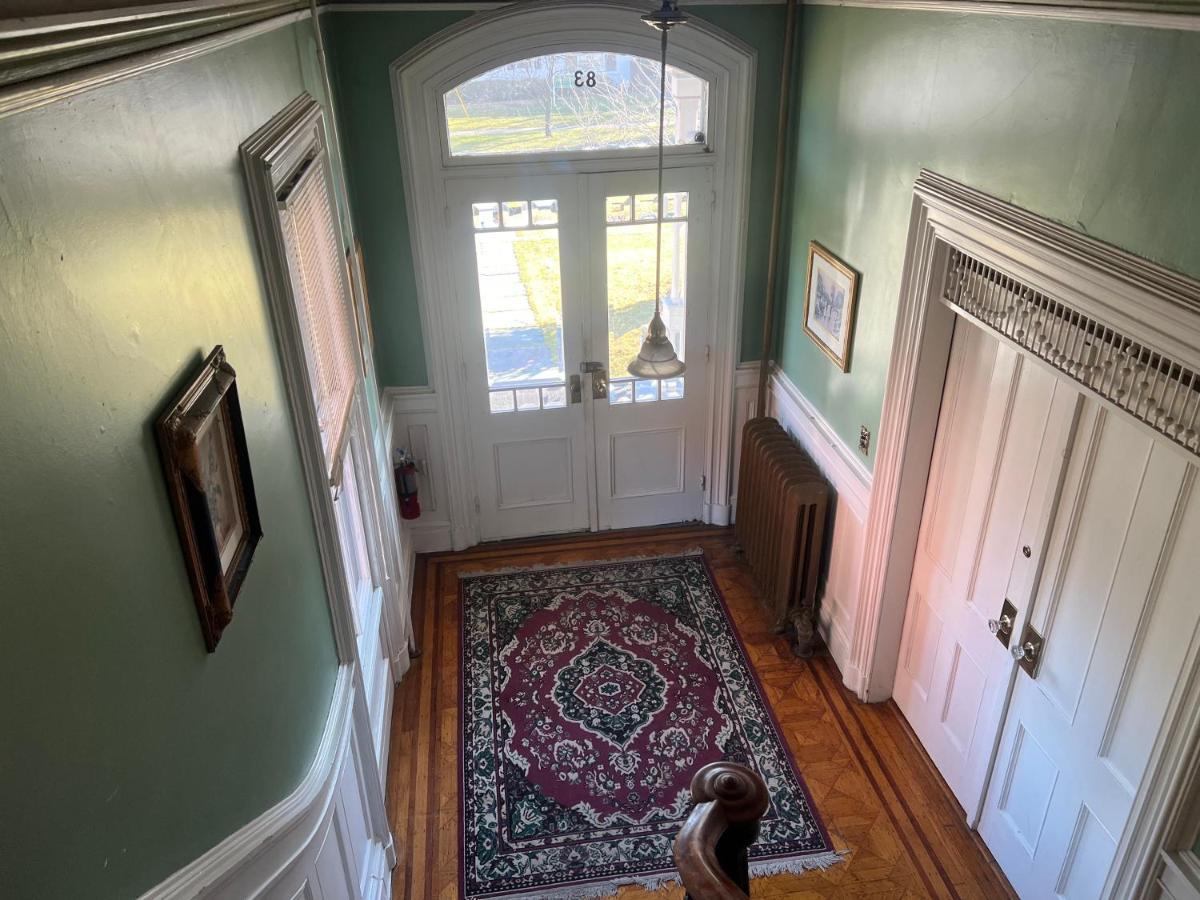 1 Bedroom Private Victorian Apt In Convenient City Location On 5 Acre, Sleeps 4 Poughkeepsie Zewnętrze zdjęcie