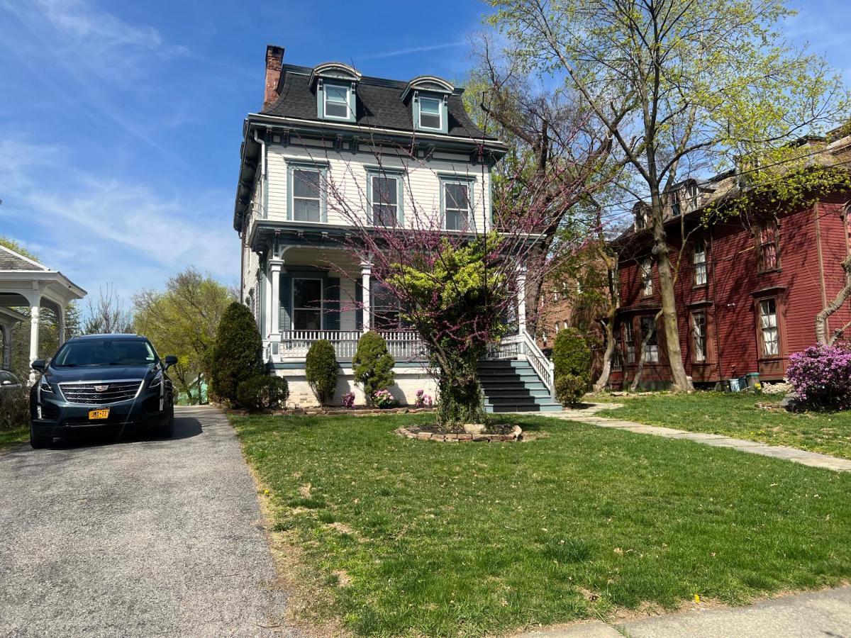 1 Bedroom Private Victorian Apt In Convenient City Location On 5 Acre, Sleeps 4 Poughkeepsie Zewnętrze zdjęcie